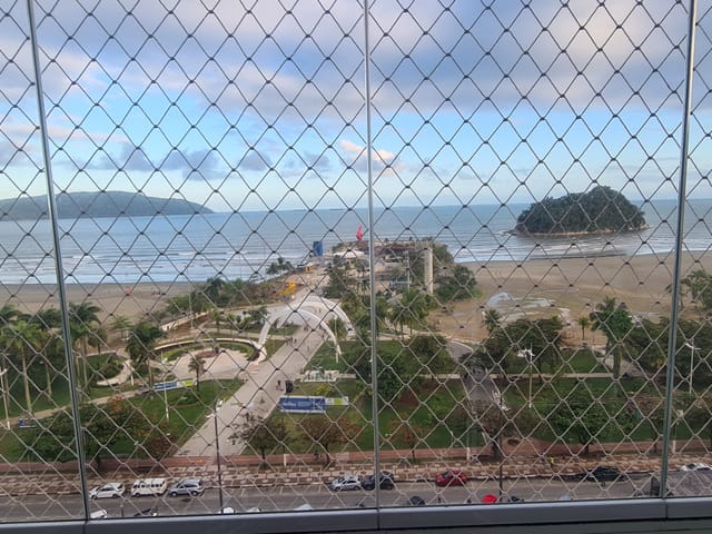 Apartamento com 94m² 2 quartos e 2 banheiros, à venda, no bairro José Menino em Santos