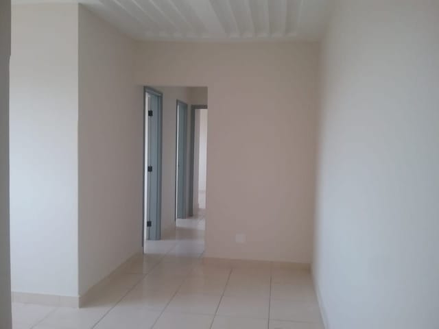 Apartamento 3 quartos e 1 banheiro, à venda ou para alugar, no bairro Jardim São José em Cambé