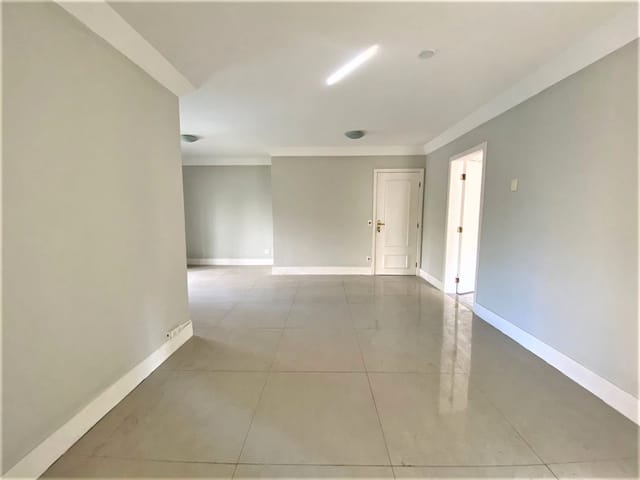 Apartamento com 213m² 3 quartos e 2 banheiros, à venda, no bairro Morumbi em São Paulo