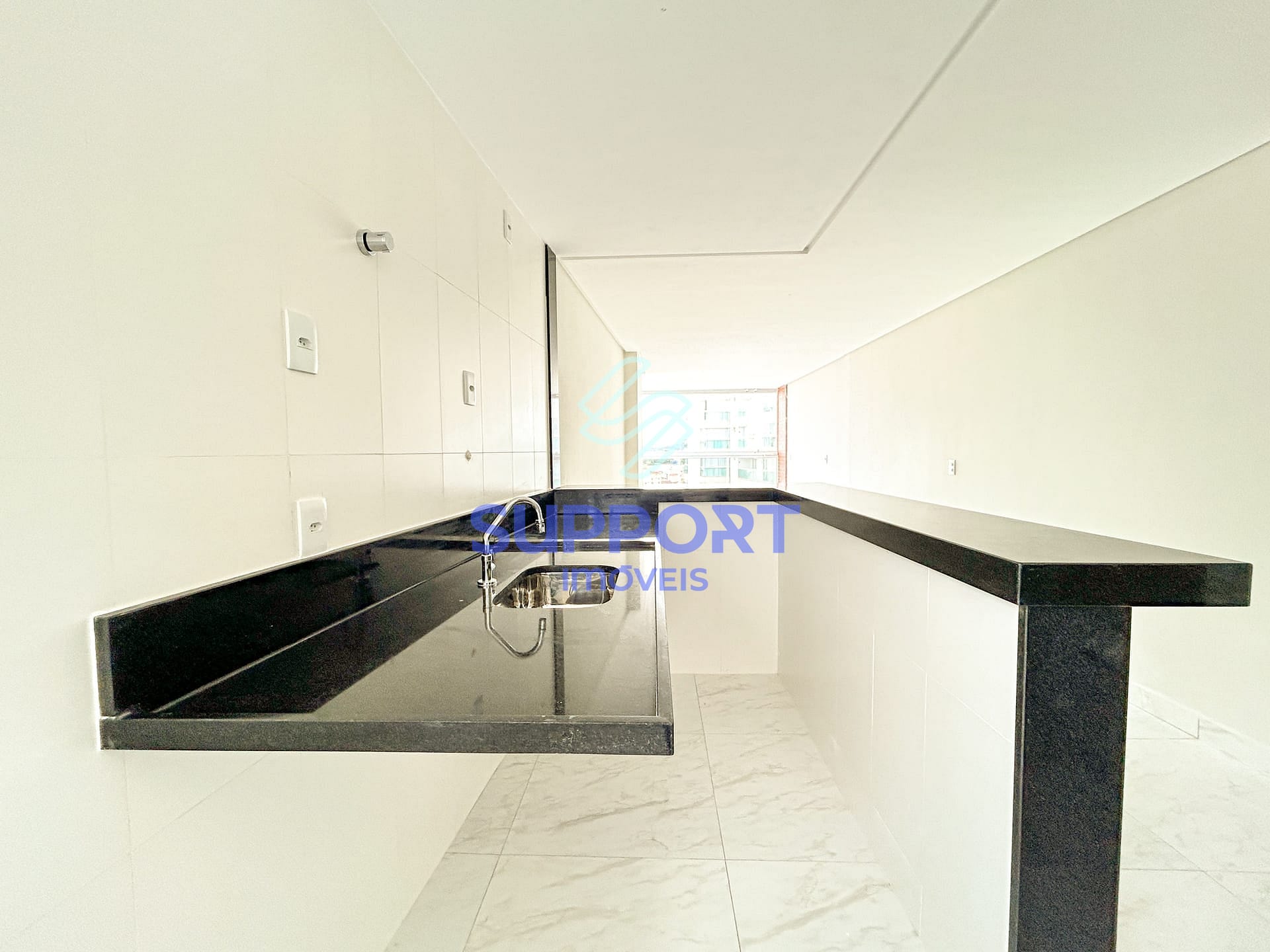 Apartamento à venda com 3 quartos, 94m² - Foto 4