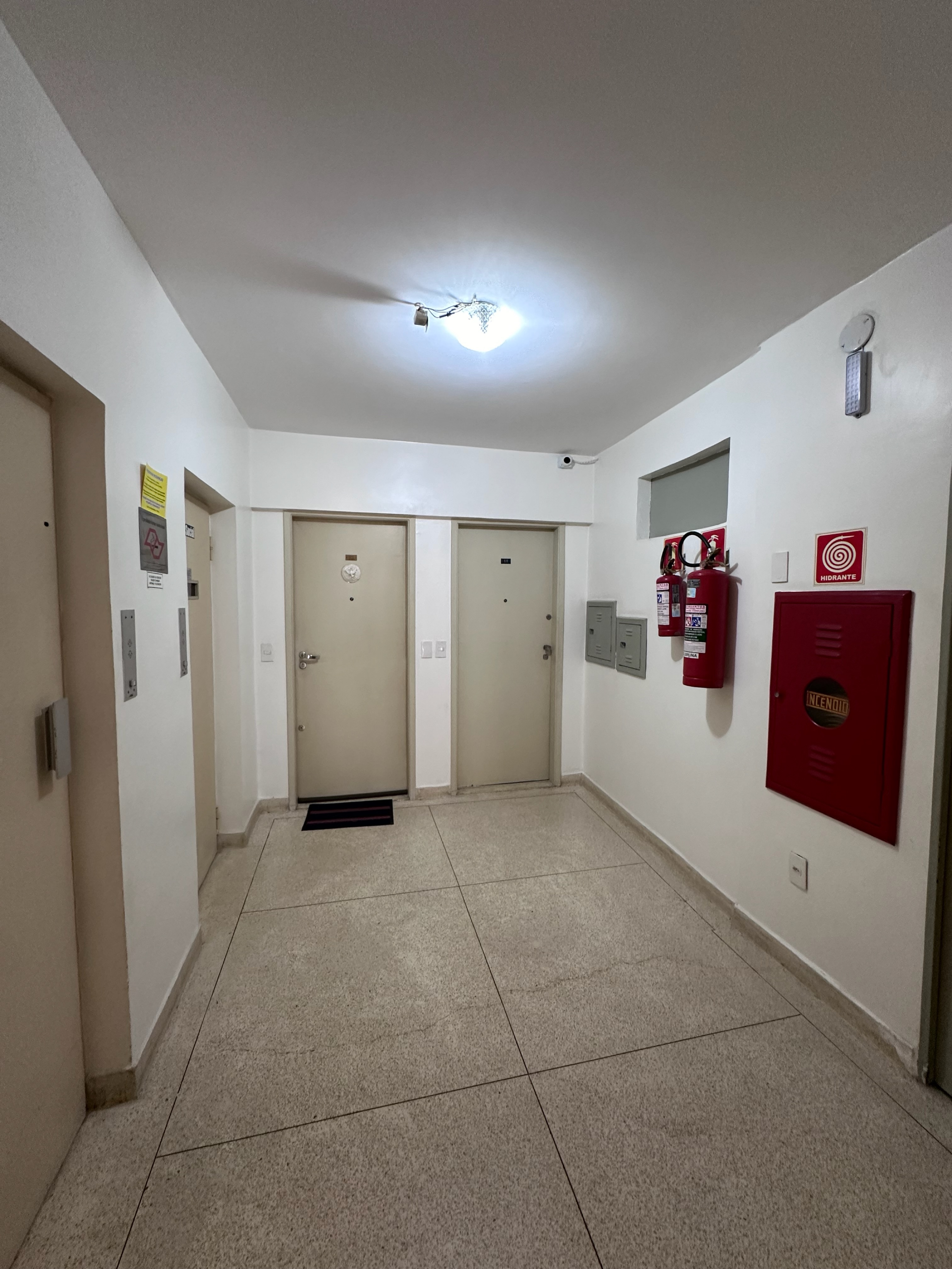 Apartamento à venda com 1 quarto, 46m² - Foto 12