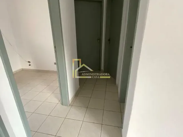 Apartamento com 70m² 3 quartos e 1 banheiro, para alugar, no bairro Xaxim em Curitiba