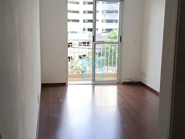 Apartamento 3 quartos e 1 banheiro, à venda ou para alugar, no bairro Jardim Tupanci em Barueri