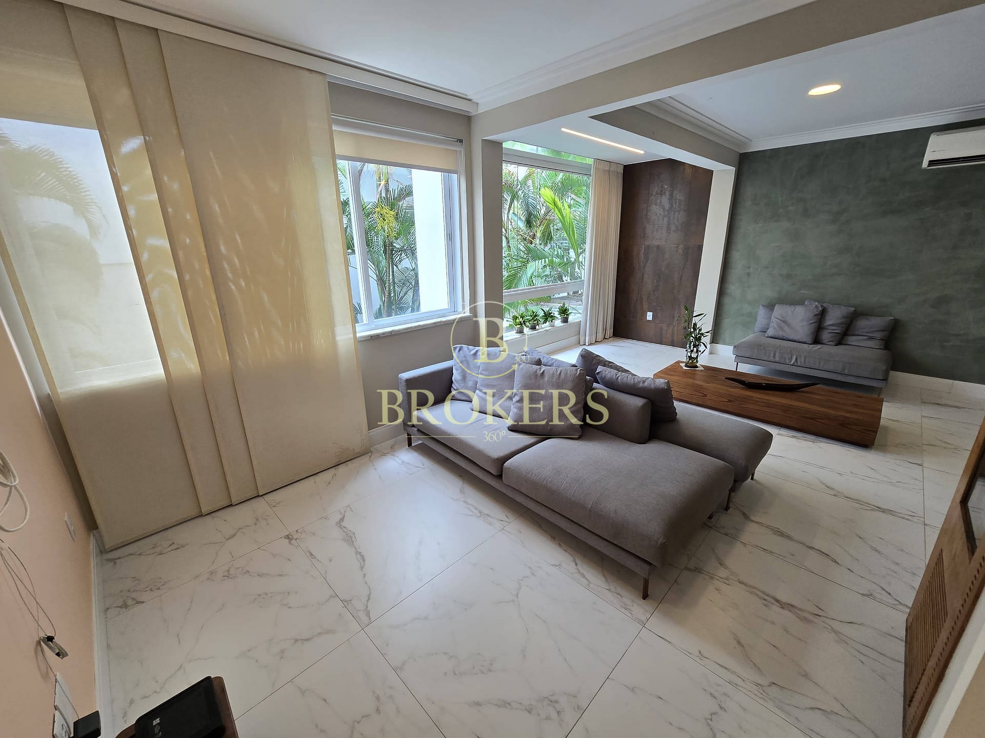 Apartamento à venda, Leblon, Avenida Delfim Moreira, sala, 2 quartos sendo 2 suítes, cozinha planejada, área gourmet, 1 vaga na escritura - 120m²