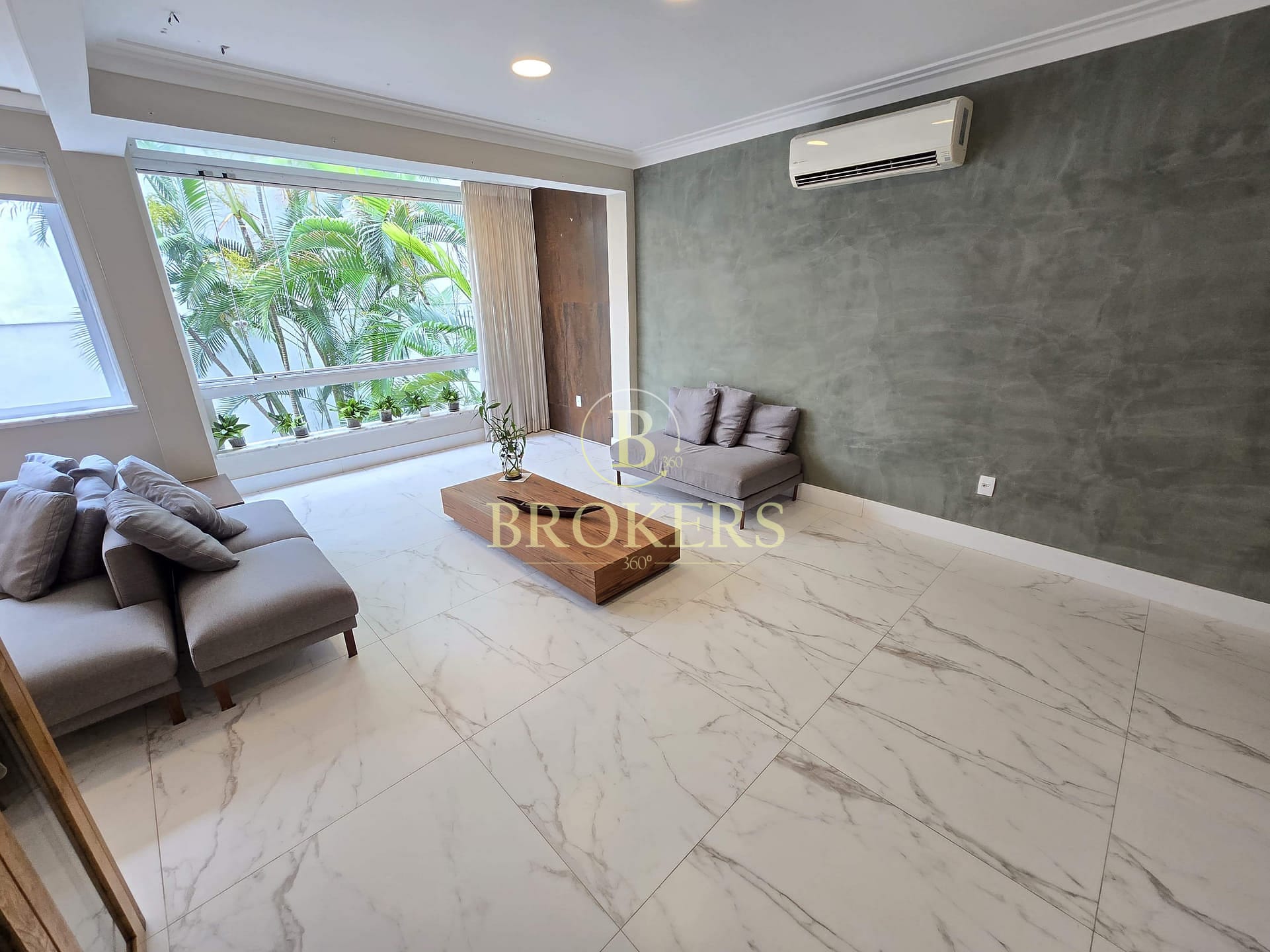 Apartamento à venda, Leblon, Avenida Delfim Moreira, sala, 2 quartos sendo 2 suítes, cozinha planejada, área gourmet, 1 vaga na escritura - 120m²