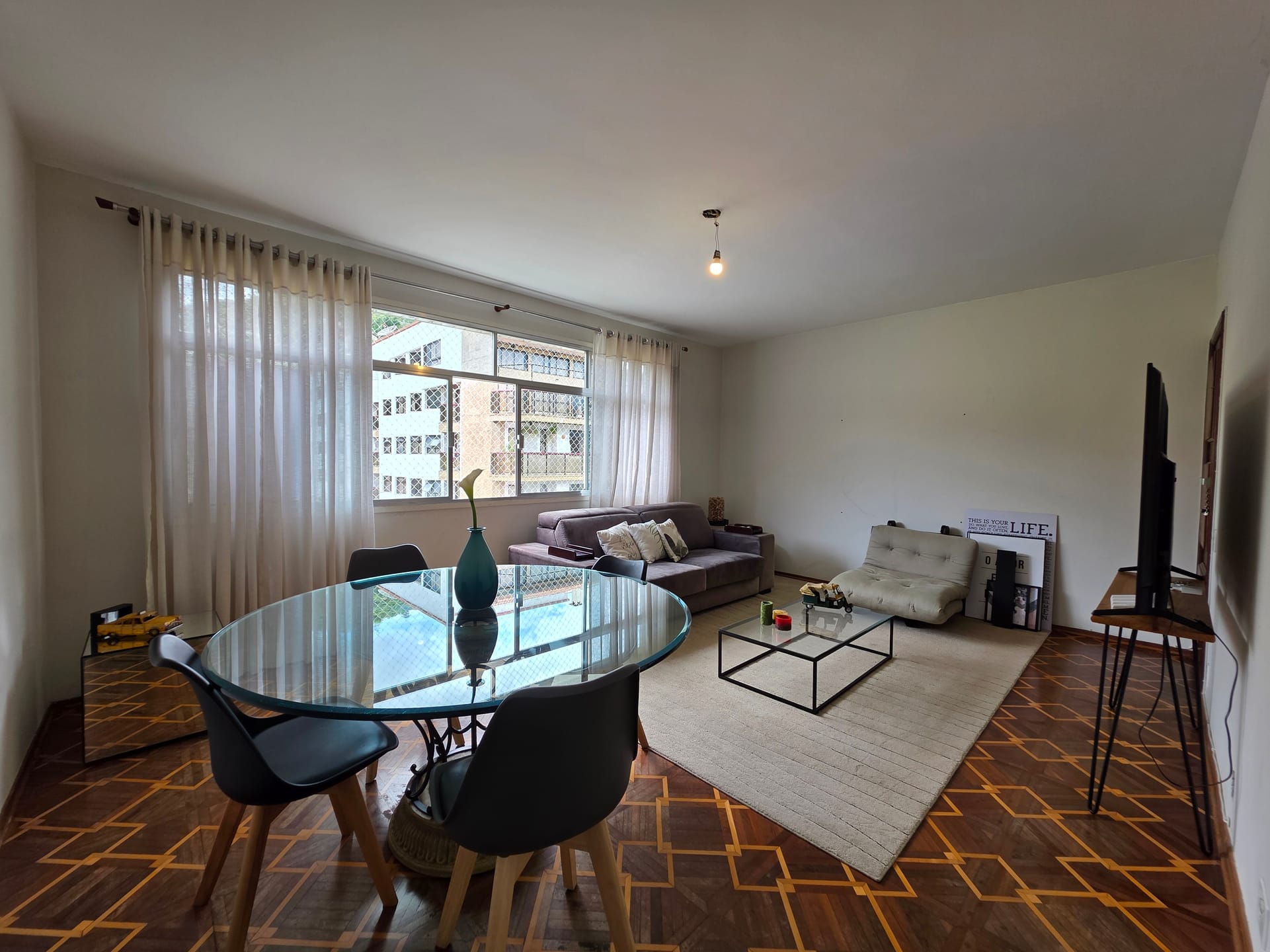 Centro - Apartamento amplo de 180m² com 3 quartos, elevador