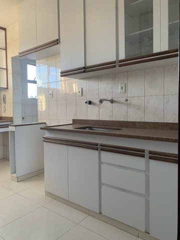 Apartamento com 201m² 4 quartos e 3 banheiros, à venda, no bairro Centro em Rua Bárbara Heliodora