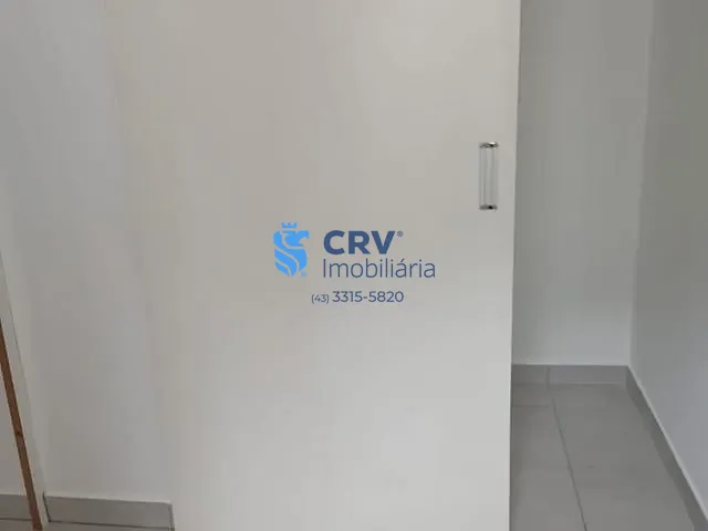 Apartamento 2 quartos e 1 banheiro, para alugar, no bairro Conjunto Habitacional Doutor Farid Libos em Londrina