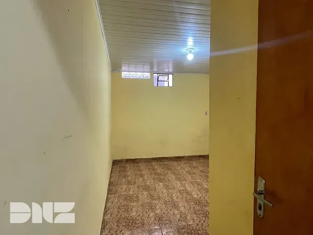 Kitnet com 300m² 4 quartos e 1 banheiro, à venda, no bairro Ceilândia em Brasília