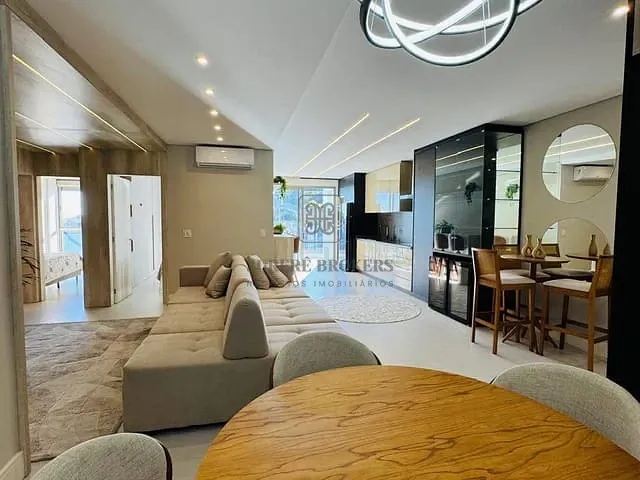 Apartamento com 197m² 3 quartos e 4 banheiros, à venda, no bairro Jurerê em Florianópolis