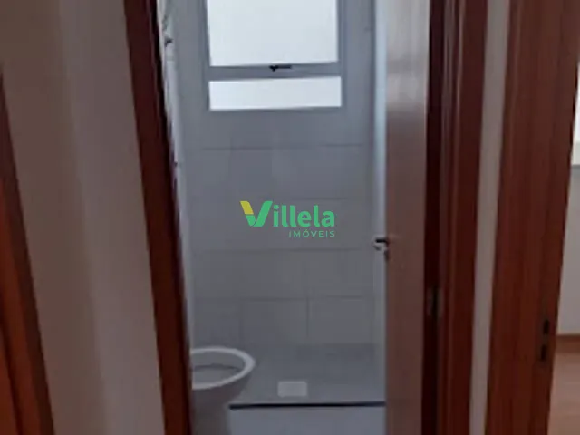 Apartamento à venda, no bairro Chácara Holiday em Itaquaquecetuba