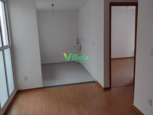 Apartamento à venda, no bairro Chácara Holiday em Itaquaquecetuba