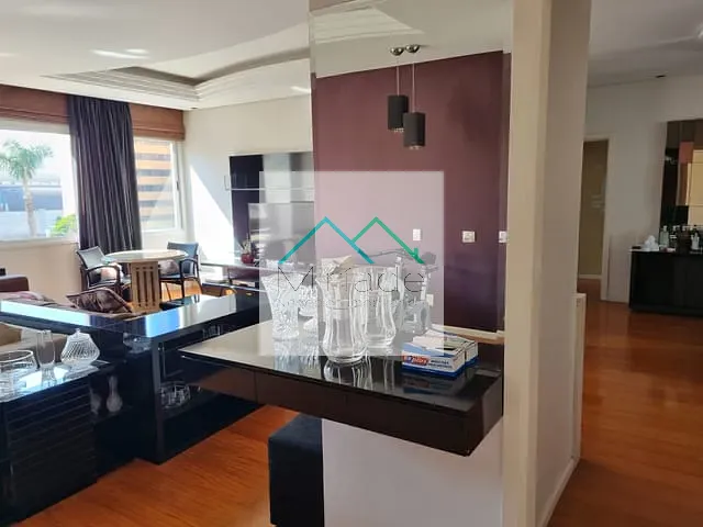 Apartamento com 349m² 4 quartos e 5 banheiros, à venda, no bairro Batel em Curitiba