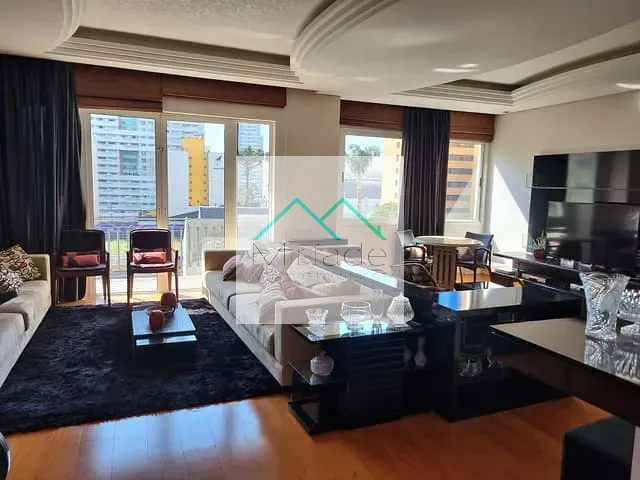 Apartamento com 349m² 4 quartos e 5 banheiros, à venda, no bairro Batel em Curitiba