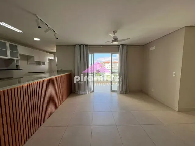Apartamento 3 quartos e 2 banheiros, à venda ou para alugar, no bairro Centro em Caraguatatuba