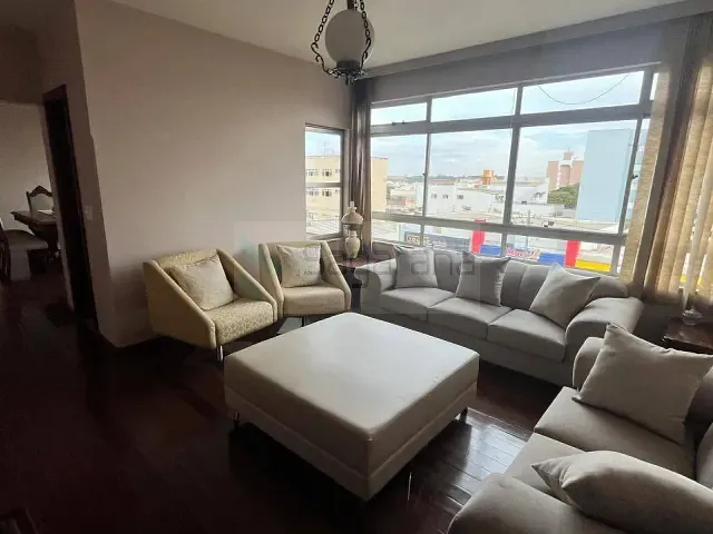 Apartamento com 200m² 4 quartos e 5 banheiros, à venda, no bairro Centro em Patrocínio