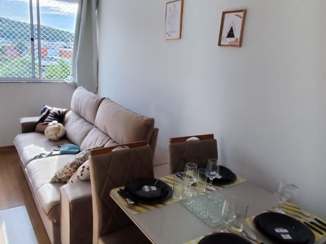 Apartamento 2 quartos e 1 banheiro, à venda, no bairro Santa Terezinha em Juiz de Fora
