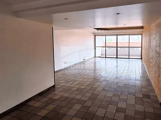 Apartamento 3 quartos e 1 banheiro, à venda, no bairro Tamarineira em Recife