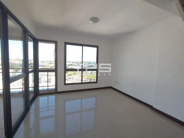 Apartamento com 324m² 3 quartos e 2 banheiros, à venda ou para alugar, no bairro Centro em Taubaté