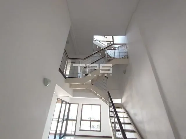 Apartamento com 324m² 3 quartos e 2 banheiros, à venda ou para alugar, no bairro Centro em Taubaté