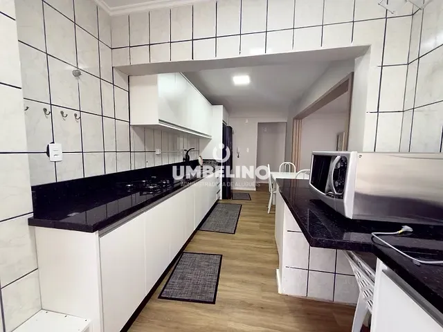 Apartamento 3 quartos e 2 banheiros, para alugar, no bairro Meia Praia em Itapema