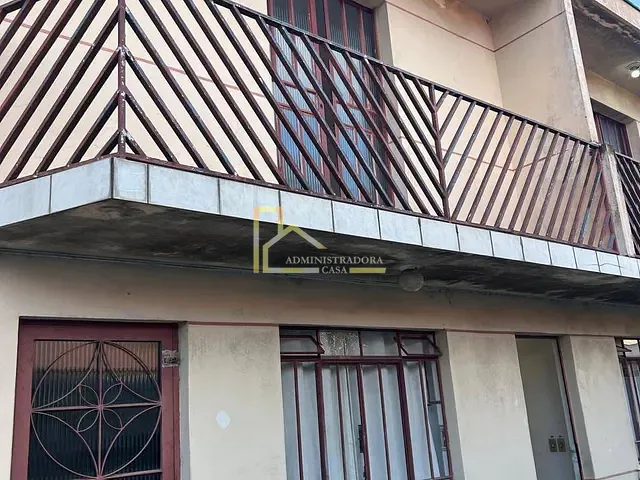 Apartamento com 80m² 3 quartos e 1 banheiro, para alugar, no bairro Xaxim em Curitiba