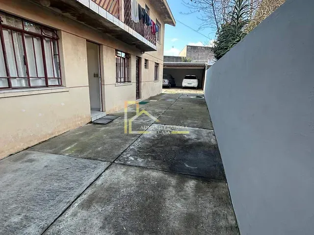 Apartamento com 80m² 3 quartos e 1 banheiro, para alugar, no bairro Xaxim em Curitiba