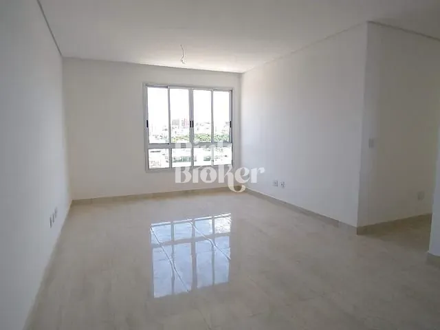 Apartamento 3 quartos e 2 banheiros, à venda, no bairro Cabral em Contagem
