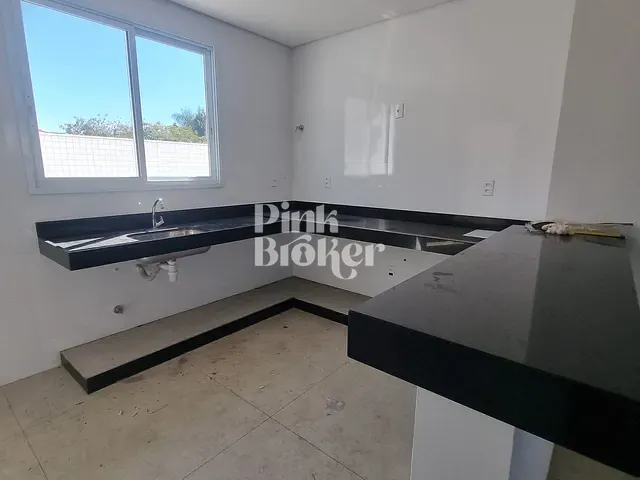 Apartamento 3 quartos e 2 banheiros, à venda, no bairro Cabral em Contagem