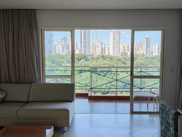 Apartamento com 04 Suítes em frente ao Lago das Rosas
