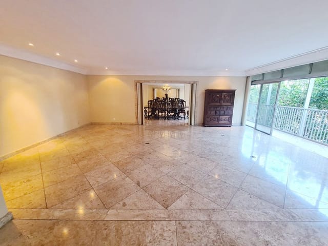 Foto do Apartamento - Av. RUI BARBOSA! 04 QUARTOS (01 SUÍTE), 02 VAGAS, PLANTA CIRCULAR, PORTARIA 24h, vista PÃO de AÇÚCAR, para alugar, 490 m² por R$ 10.000/mês | EASY NEGOCIOS IMOBILIARIOS LTDA