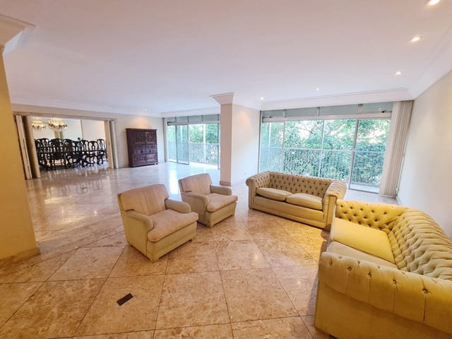 Foto do Apartamento - Av. RUI BARBOSA! 04 QUARTOS (01 SUÍTE), 02 VAGAS, PLANTA CIRCULAR, PORTARIA 24h, vista PÃO de AÇÚCAR, para alugar, 490 m² por R$ 10.000/mês | EASY NEGOCIOS IMOBILIARIOS LTDA