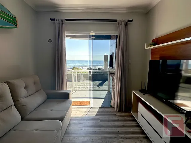 Apartamento 3 quartos e 2 banheiros, à venda, no bairro Centro em Itapoá