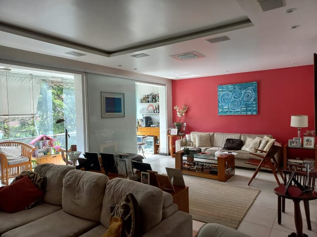 Apartamento com 220m² 4 quartos e 3 banheiros, à venda, no bairro Cosme Velho em Rio de Janeiro