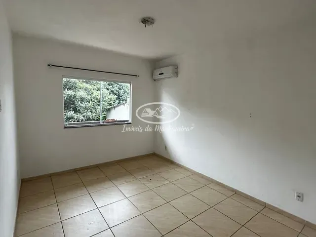 Casa com 40m² 1 quarto e 1 banheiro, para alugar, no bairro Comercial (Penedo) em Itatiaia