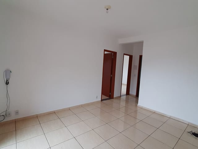 Apartamento 2 quartos e 1 banheiro, à venda, no bairro Mello Afonso em Vassouras