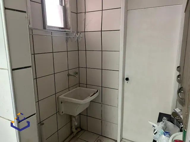 Apartamento 2 quartos e 2 banheiros, para alugar, no bairro Praia de Iracema em Fortaleza