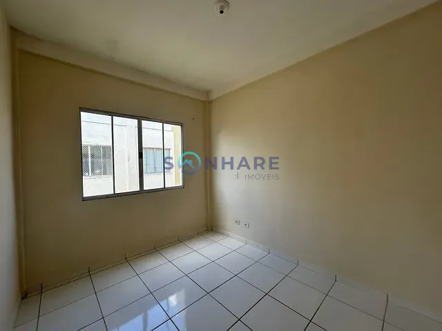 Apartamento 2 quartos e 1 banheiro, para alugar, no bairro Santa Izabel em Siqueira Campos