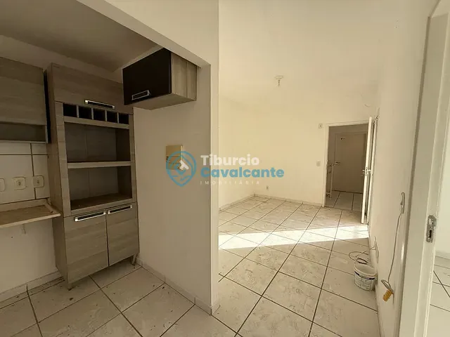 Apartamento com 100m² 2 quartos e 1 banheiro, para alugar, no bairro Pedras em Fortaleza