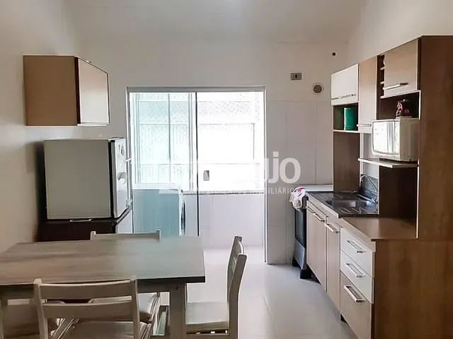 Apartamento com 215m² 3 quartos e 1 banheiro, à venda, no bairro Centro em Balneário Camboriú