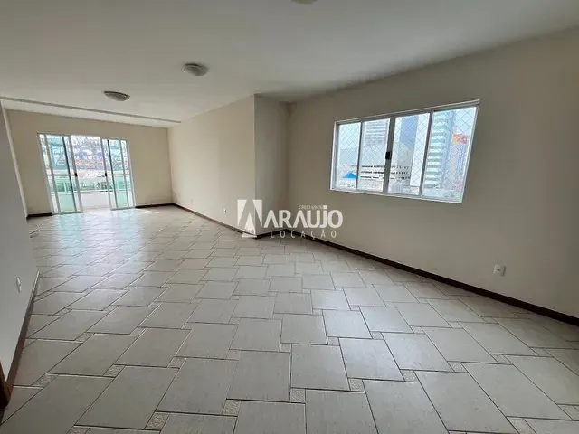 Apartamento 3 quartos e 2 banheiros, para alugar, no bairro Centro em Itajaí