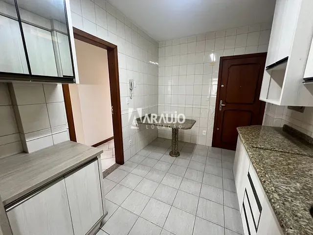 Apartamento 3 quartos e 2 banheiros, para alugar, no bairro Centro em Itajaí