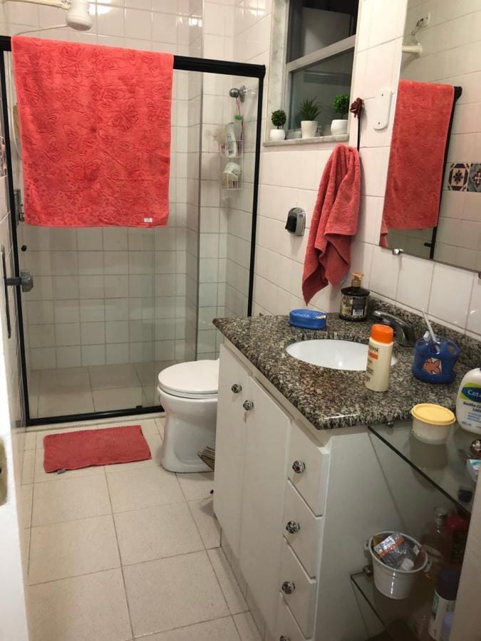 https://static.arboimoveis.com.br/AP0004_ARLEI/apartamento-para-venda-em-volta-redonda-conforto-dormitorios-banheiro-vaga1622613800975lmpzc.jpg