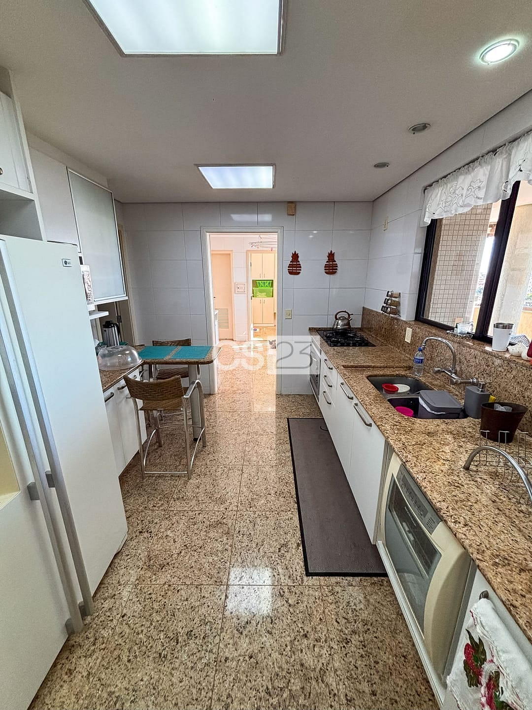 Apartamento à venda com 3 quartos, 266m² - Foto 7
