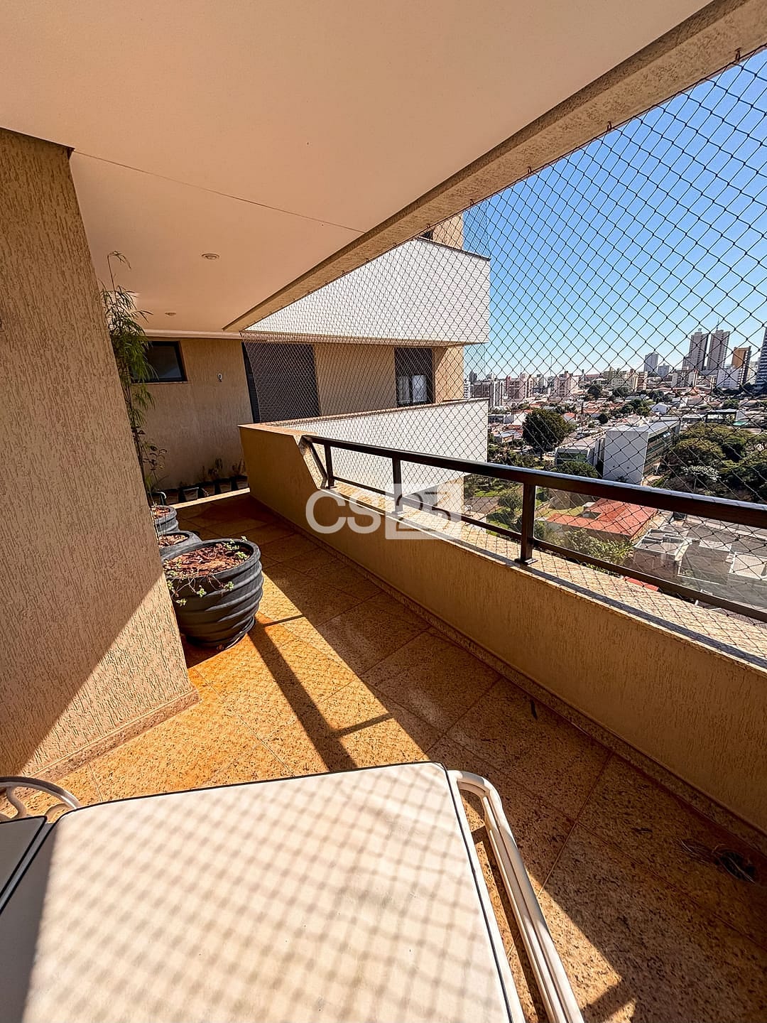 Apartamento à venda com 3 quartos, 266m² - Foto 4