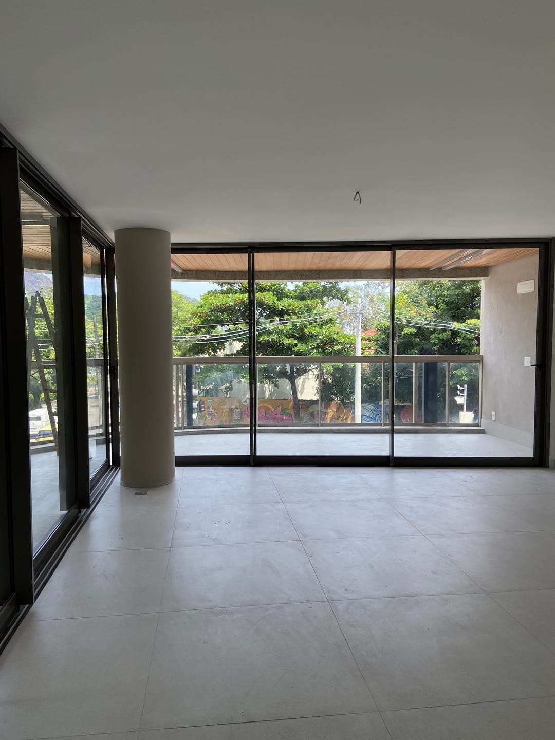Apartamento à venda com 4 quartos, 229m² - Foto 5