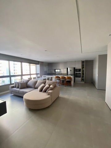 Apartamento com 271m² 3 quartos e 4 banheiros, à venda, no bairro Gleba Fazenda Palhano em Londrina