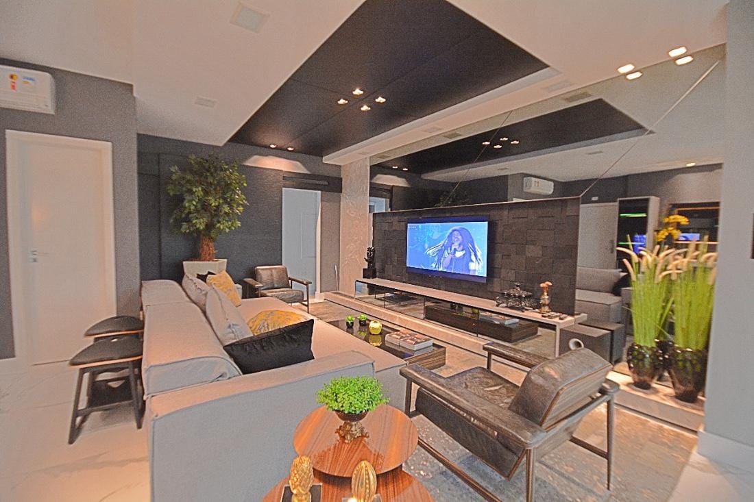 Home Club a 300m do mar!