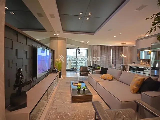 Apartamento com 328m² 4 quartos e 4 banheiros, à venda, no bairro Meia Praia em Itapema
