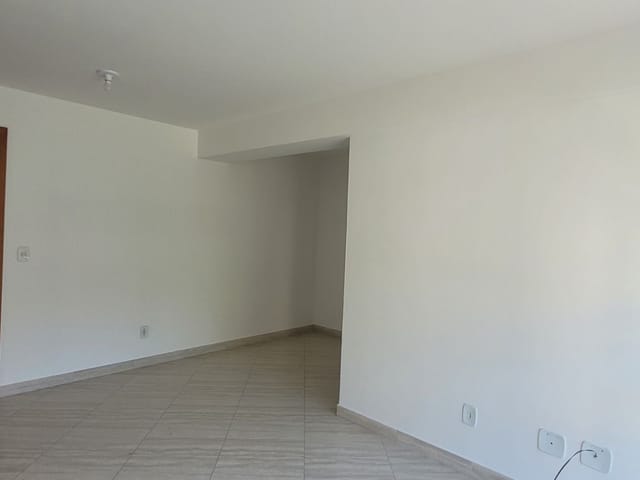 Apartamento com 63m² 2 quartos e 1 banheiro, à venda, no bairro Vila Valqueire em Rio de Janeiro
